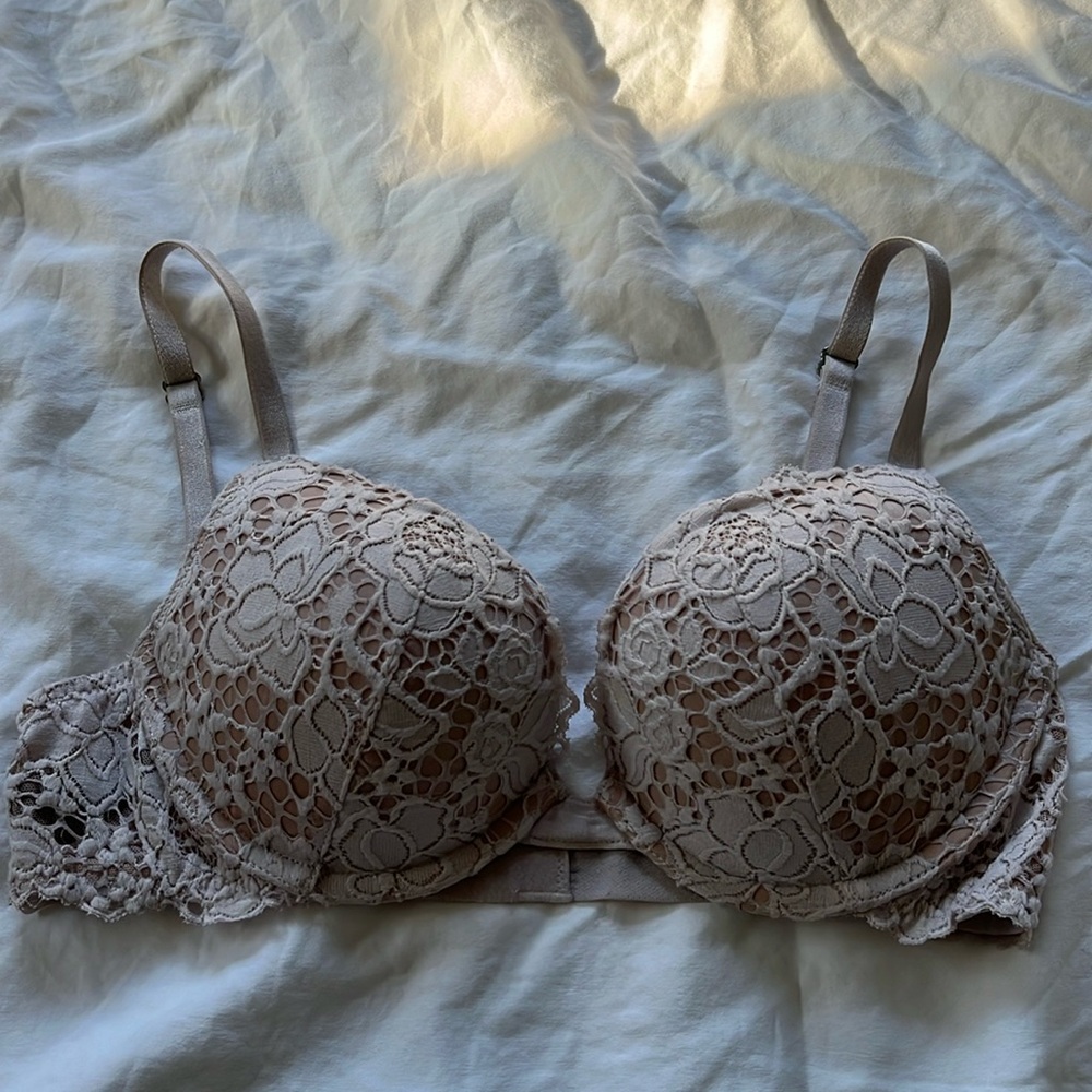 Victoria's Secret Lace Push-Up Bra